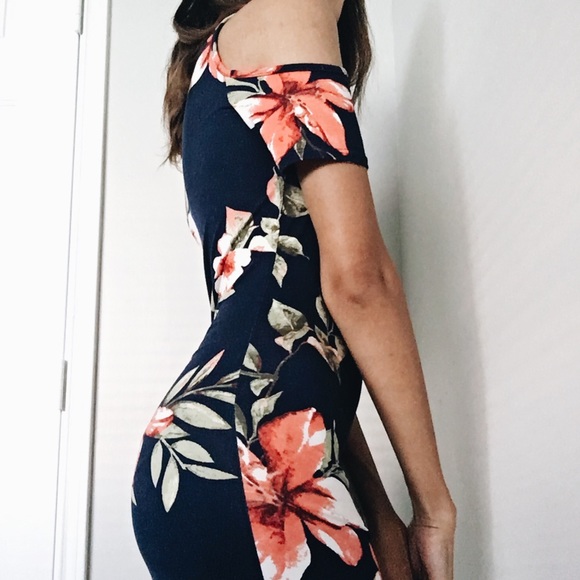 FLORAL BODYCON DRESS - Picture 2 of 5